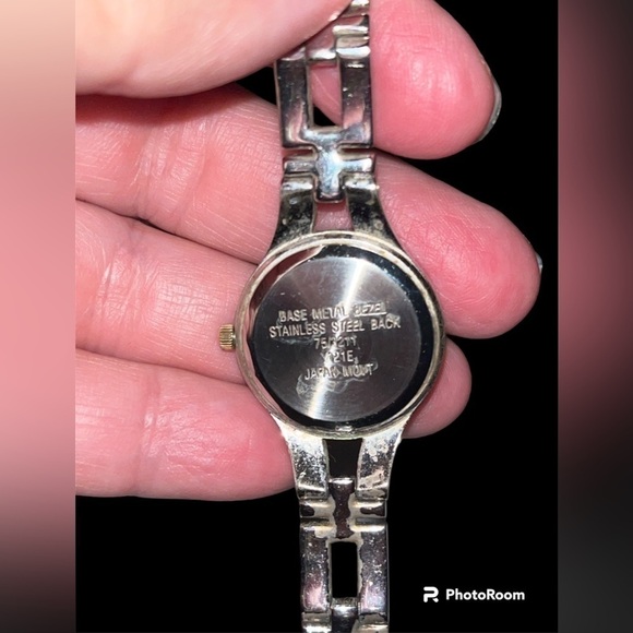 ARMITRON mixed metals watch - Picture 4 of 6